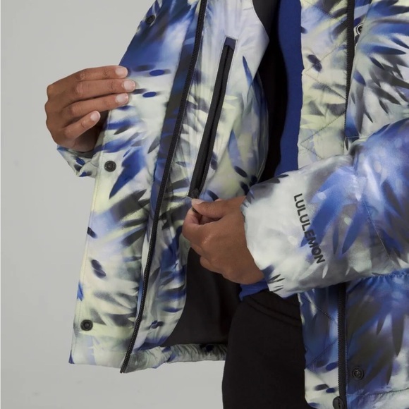 NWT Lululemon Wunder Puff Down Coat Jacket Multi Pucci Print Sz.Small - Picture 11 of 13